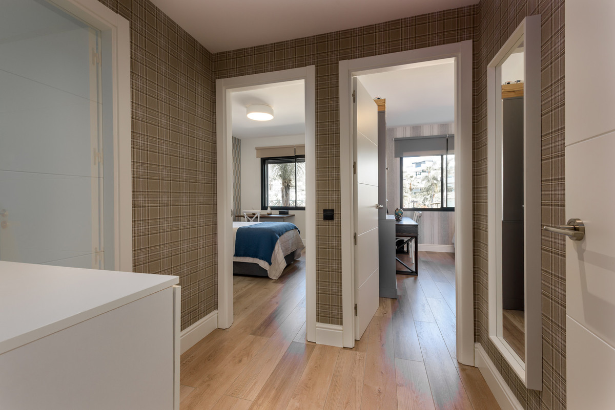 Te koop Middle Floor Apartment Costa Del Sol Estepona € 860.000,-