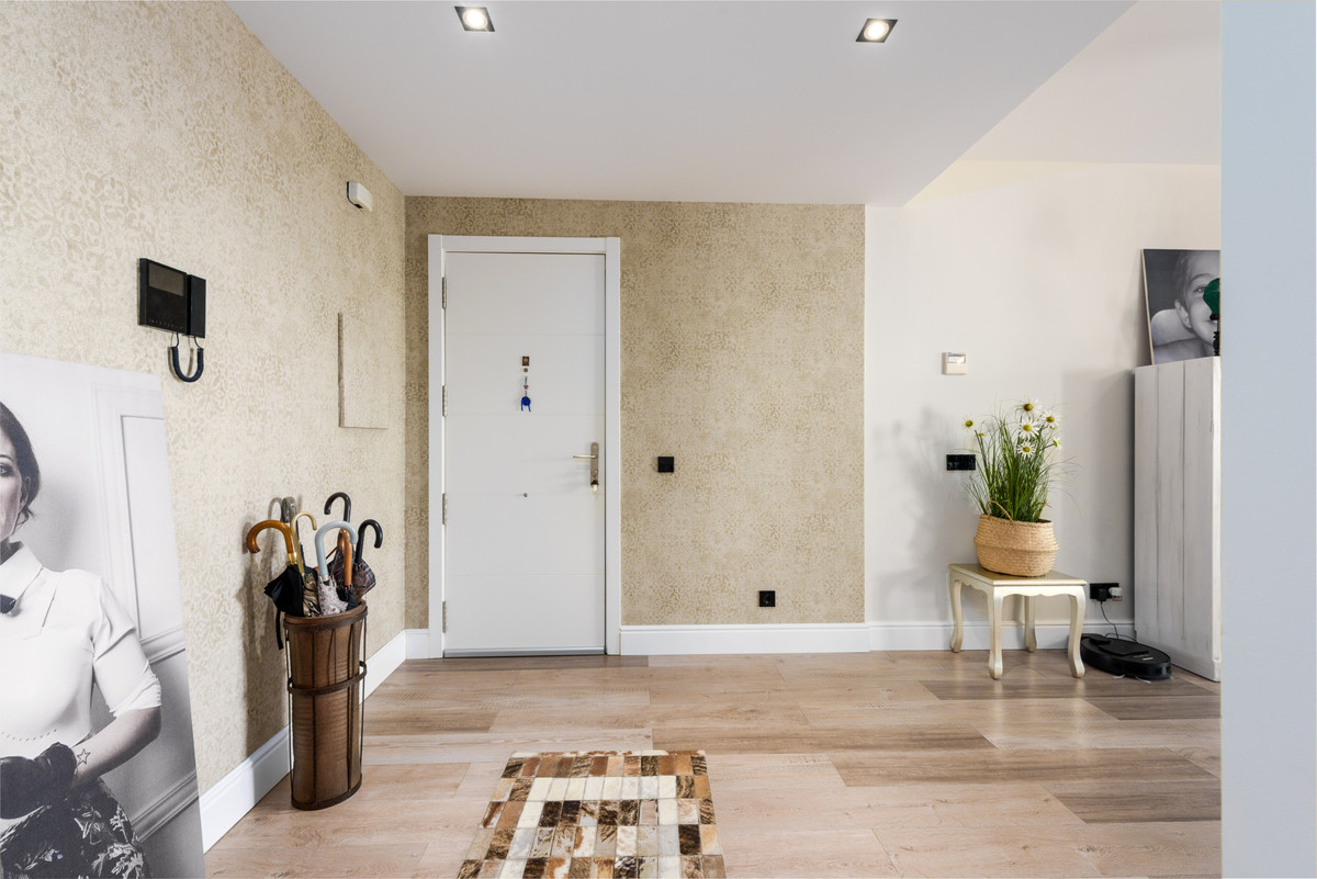 Te koop Middle Floor Apartment Costa Del Sol Estepona € 860.000,-