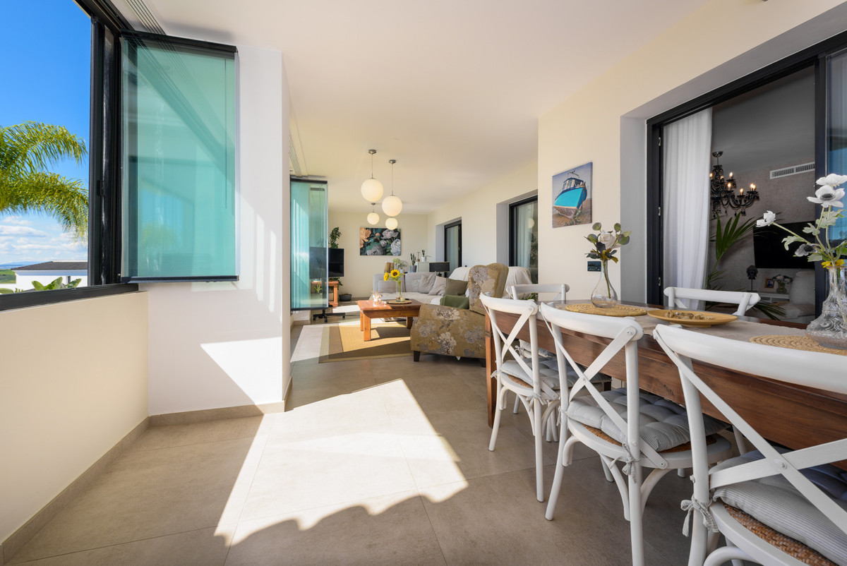 Te koop Middle Floor Apartment Costa Del Sol Estepona € 860.000,-