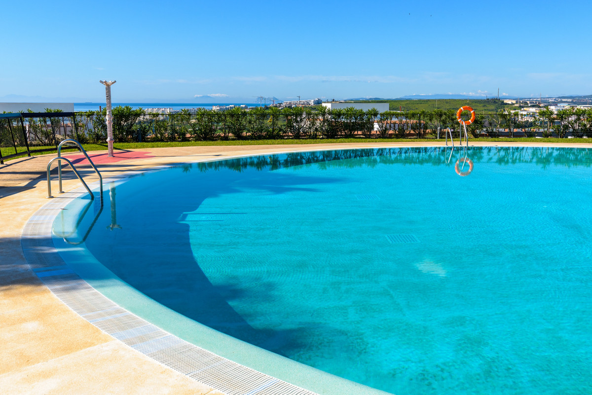 Te koop Middle Floor Apartment Costa Del Sol Estepona € 860.000,-