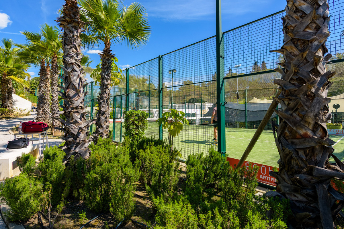 Te koop Middle Floor Apartment Costa Del Sol Estepona € 860.000,-