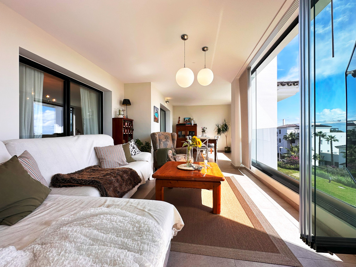 Te koop Middle Floor Apartment Costa Del Sol Estepona € 860.000,-