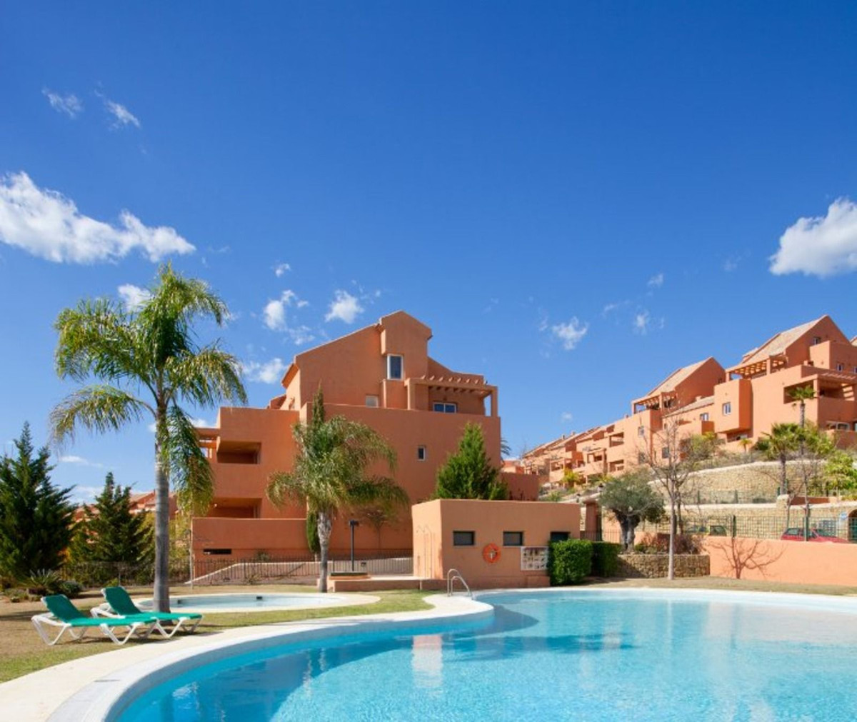 Te koop Middle Floor Apartment Costa Del Sol Elviria € 375.000,-