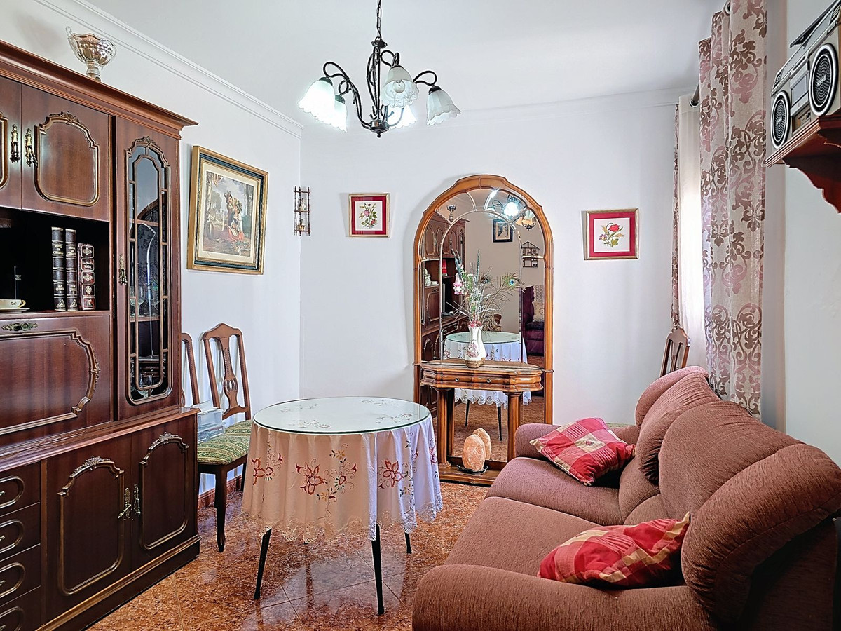 Te koop Herenhuis Costa Del Sol Cómpeta € 200.000,-