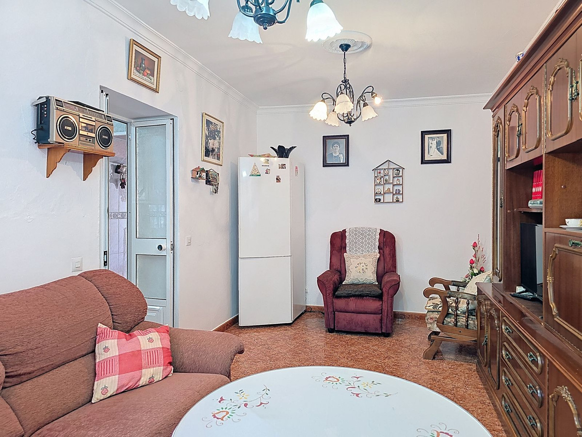 Te koop Herenhuis Costa Del Sol Cómpeta € 200.000,-