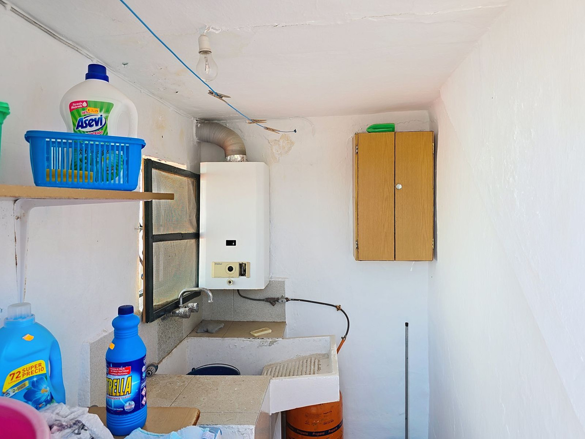 Te koop Herenhuis Costa Del Sol Cómpeta € 200.000,-