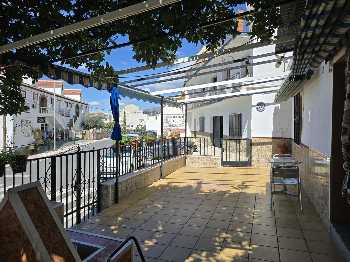 Te koop Herenhuis Costa Del Sol Cómpeta € 200.000,-