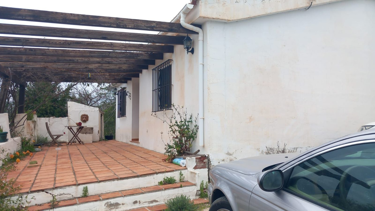 Te koop Finca - Cortijo Costa Del Sol Riogordo € 220.000,-