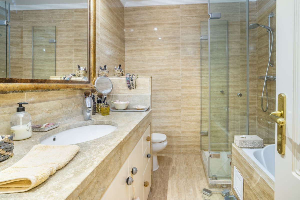 Te koop Gelijkvloers appartement Costa Del Sol Nueva Andalucía € 775.000,-