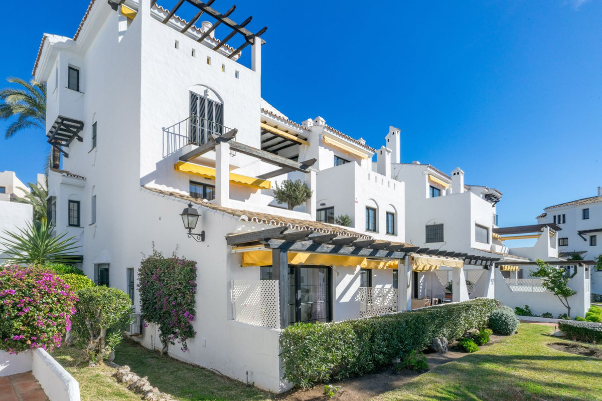 Te koop Gelijkvloers appartement Costa Del Sol Nueva Andalucía € 775.000,-