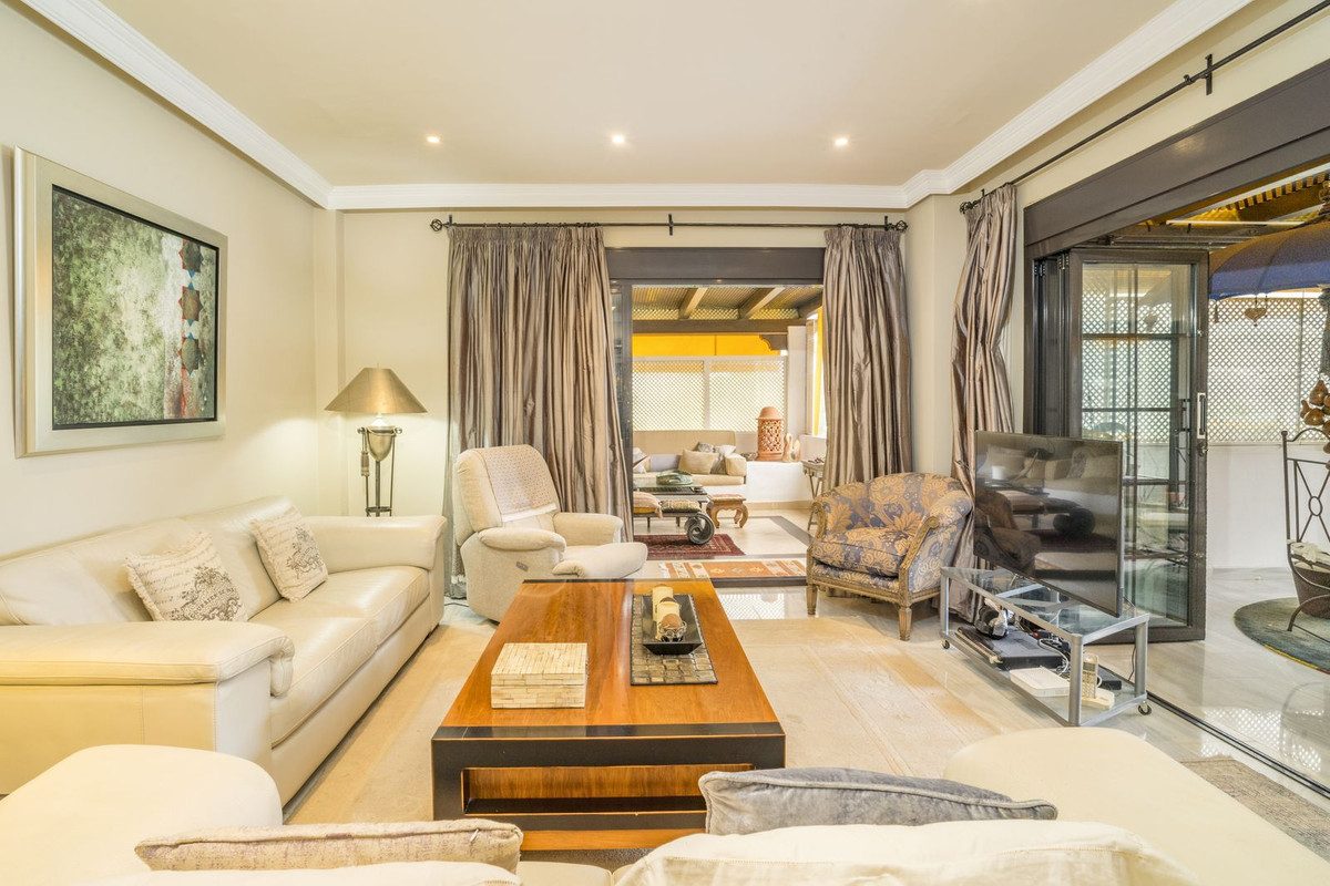 Te koop Gelijkvloers appartement Costa Del Sol Nueva Andalucía € 775.000,-