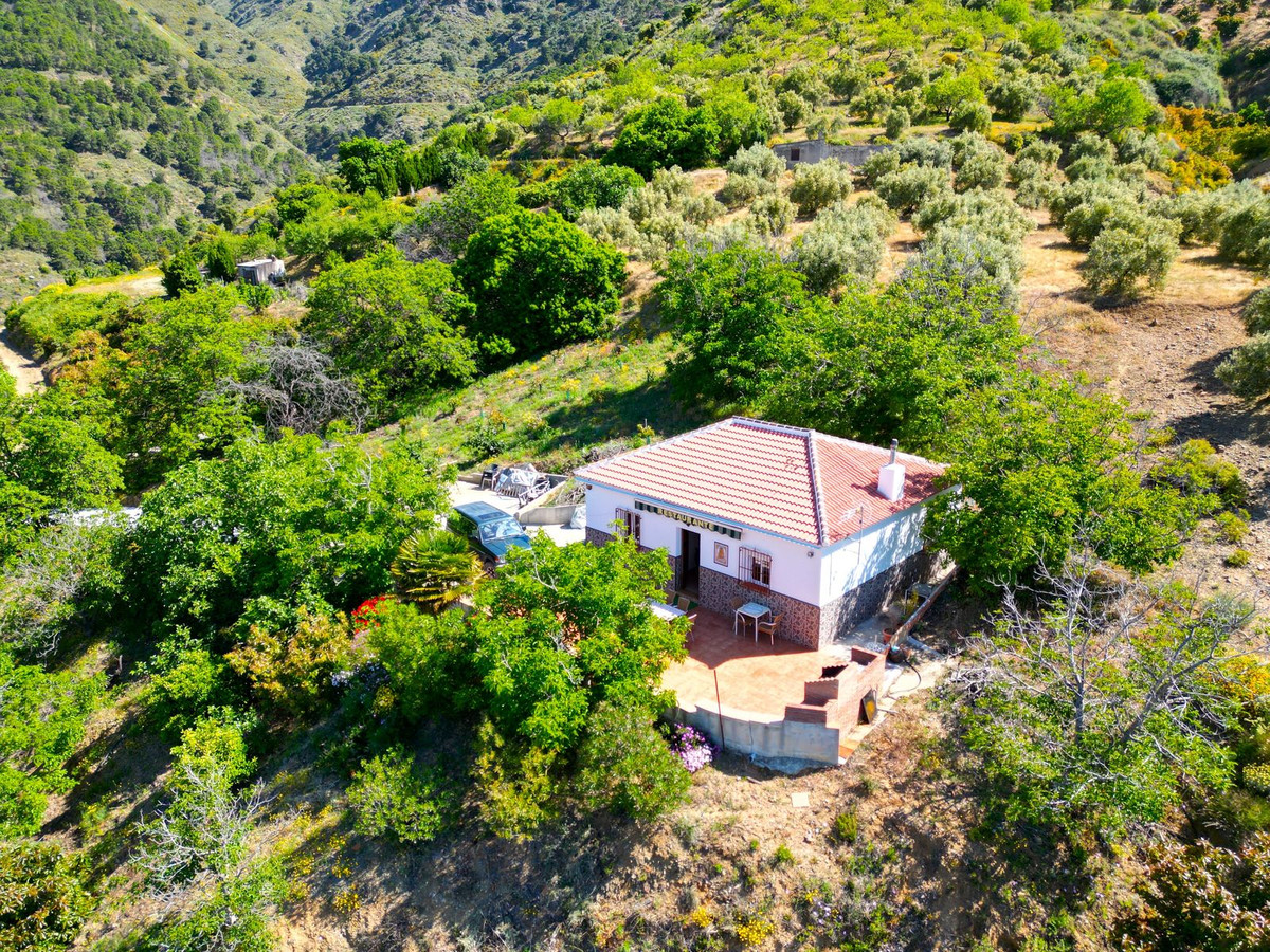 Te koop Finca - Cortijo Costa Del Sol Canillas De Albaida € 286.000,-