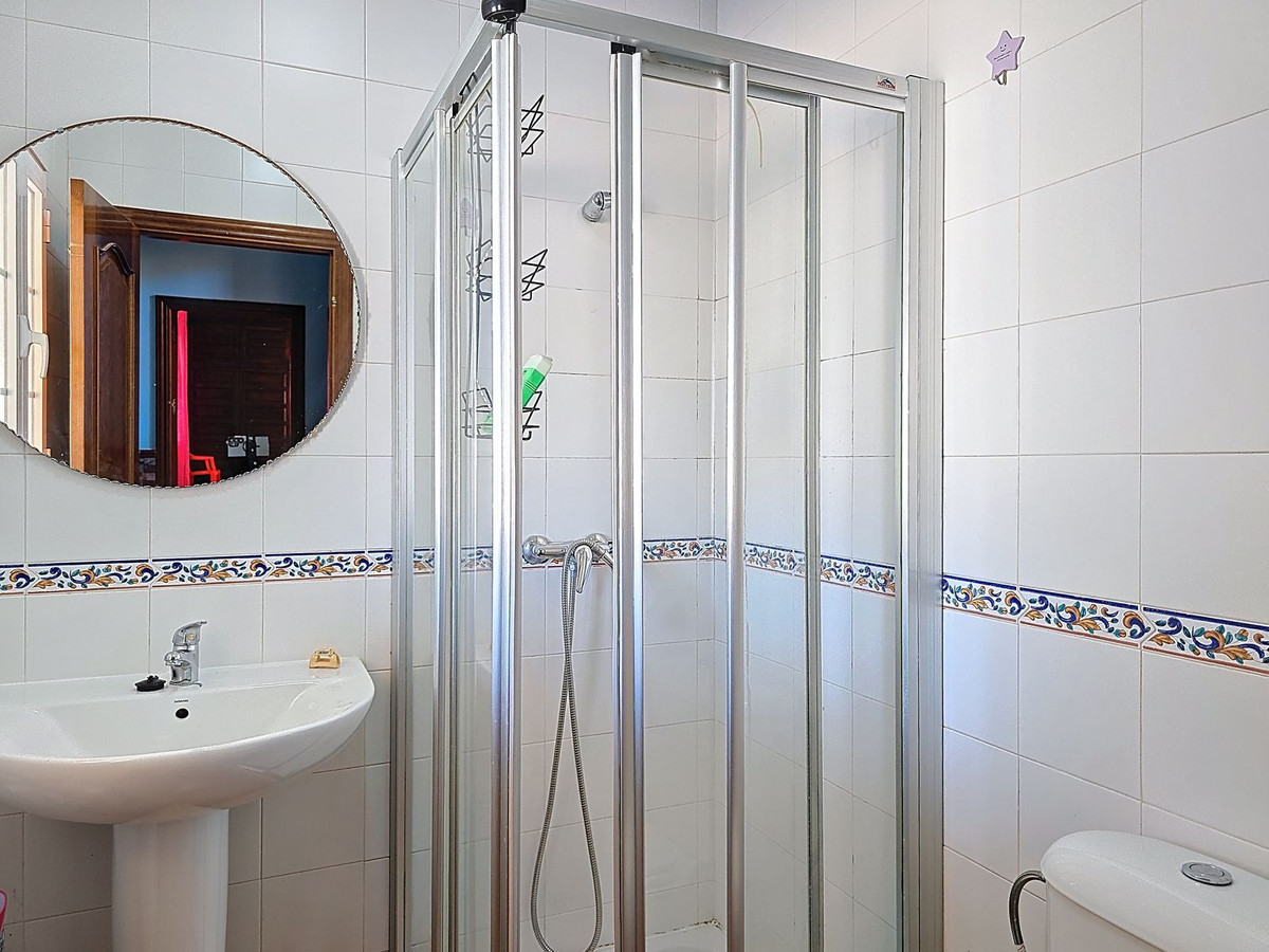 Te koop Vrijstaande Villa Costa Del Sol Canillas De Albaida € 437.000,-