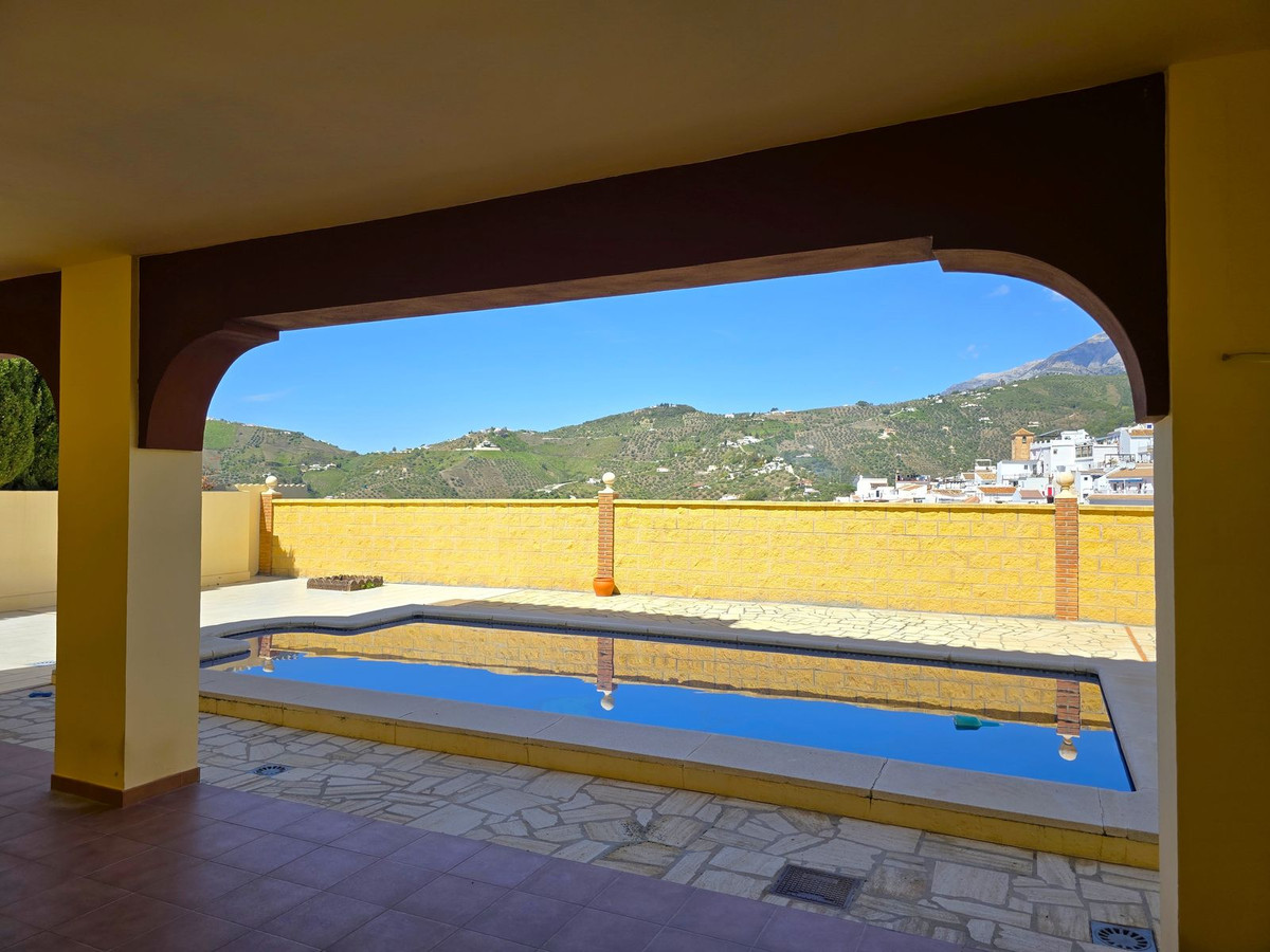 Te koop Vrijstaande Villa Costa Del Sol Canillas De Albaida € 437.000,-