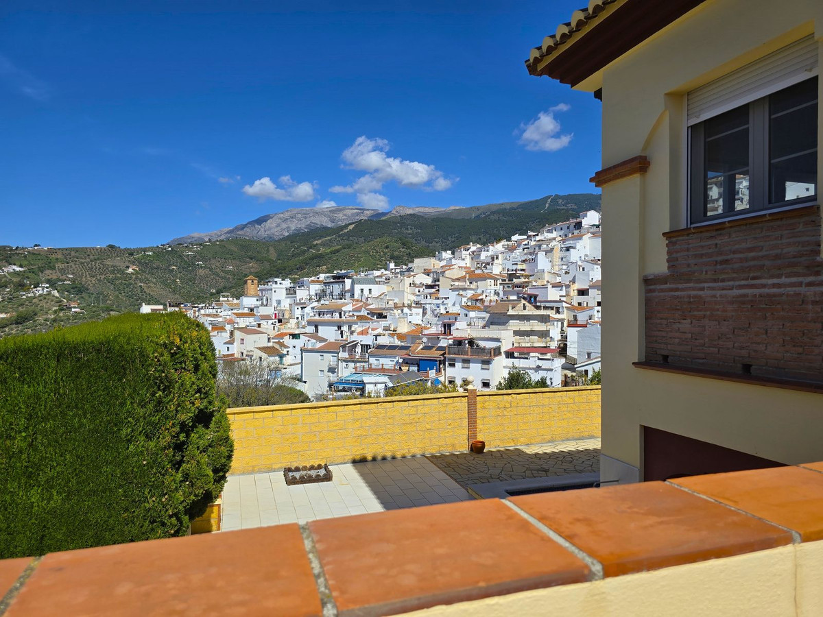 Te koop Vrijstaande Villa Costa Del Sol Canillas De Albaida € 437.000,-