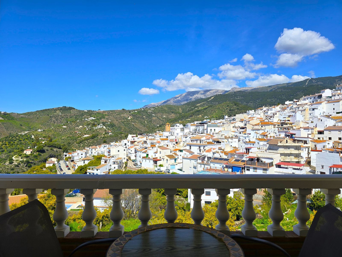 Te koop Vrijstaande Villa Costa Del Sol Canillas De Albaida € 437.000,-