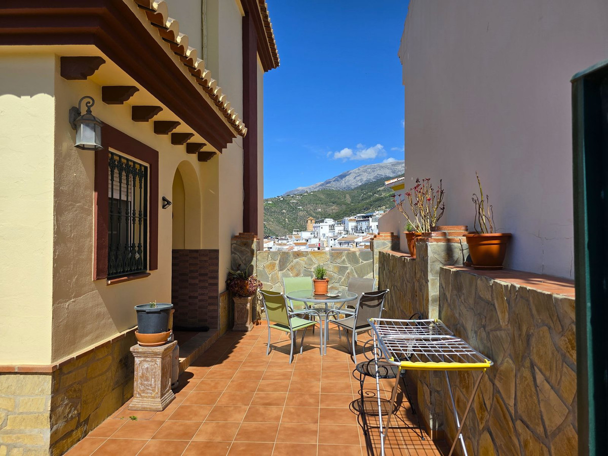 Te koop Vrijstaande Villa Costa Del Sol Canillas De Albaida € 437.000,-