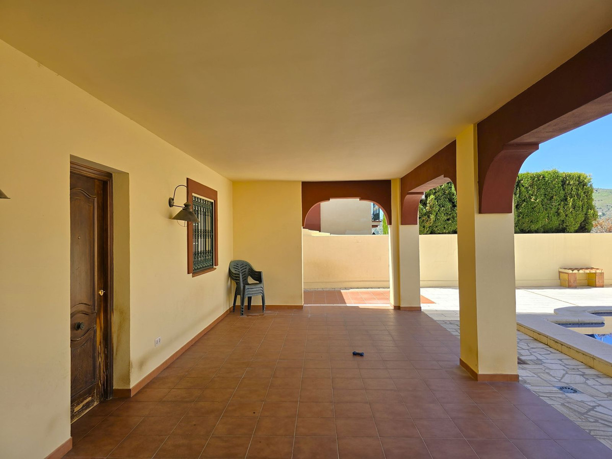 Te koop Vrijstaande Villa Costa Del Sol Canillas De Albaida € 437.000,-