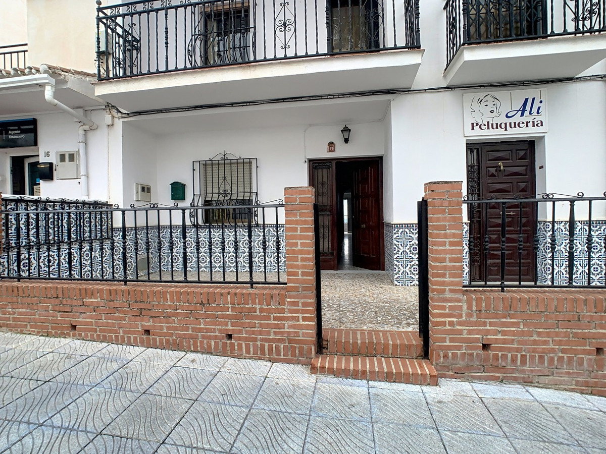 Te koop Half vrijstaand huis Costa Del Sol Periana € 275.000,-