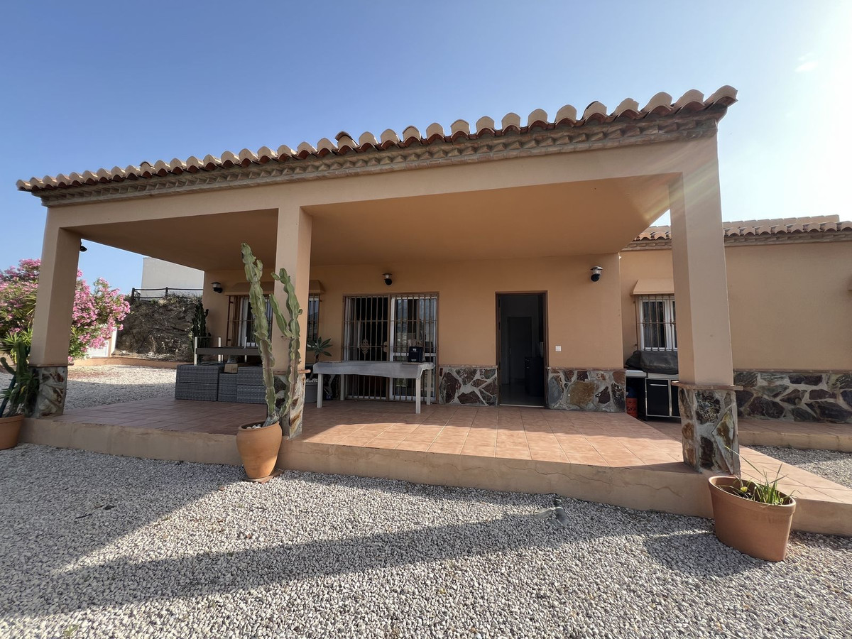 Te koop Vrijstaande Villa Costa Del Sol Canillas De Aceituno € 294.000,-