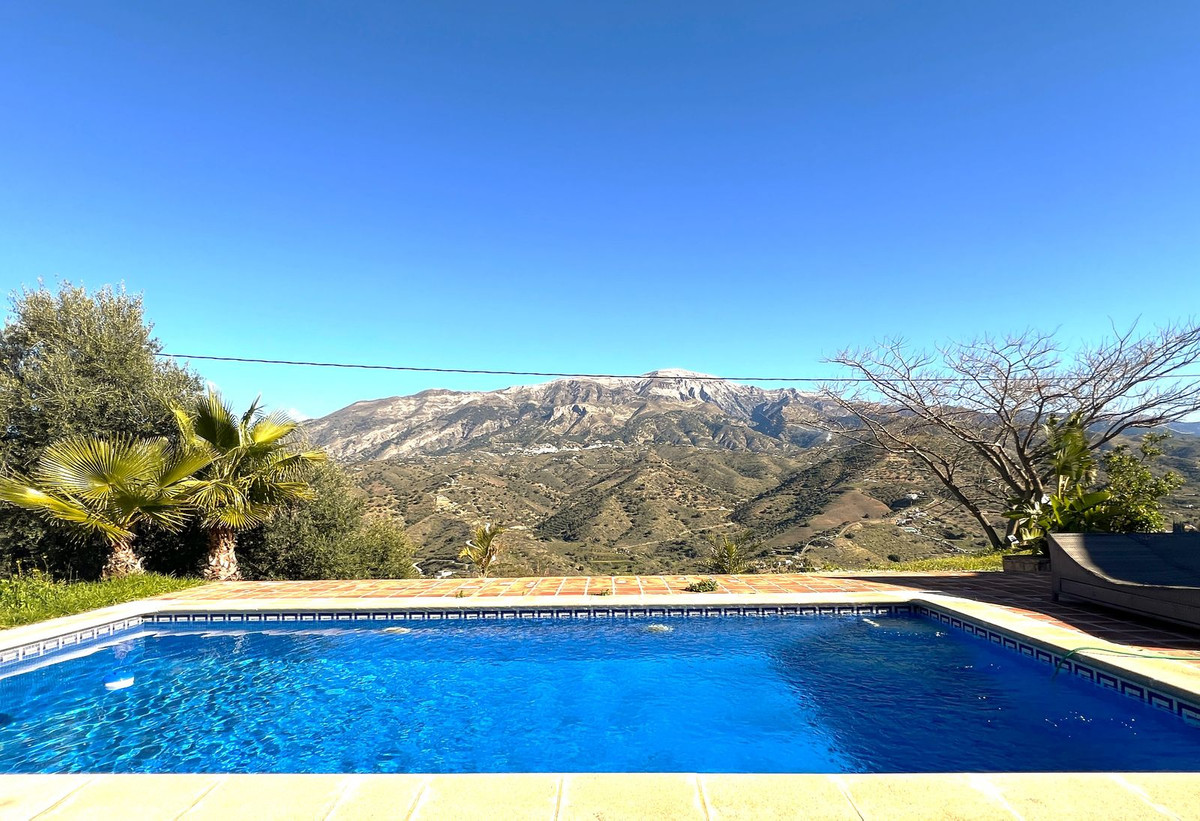 Te koop Vrijstaande Villa Costa Del Sol Canillas De Aceituno € 294.000,-