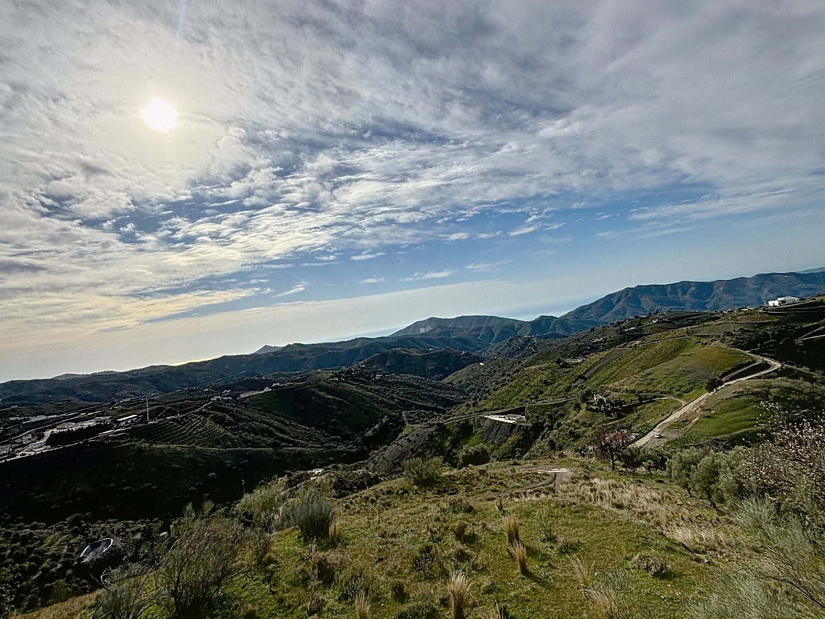 Te koop Grond Costa Del Sol Sedella € 320.000,-