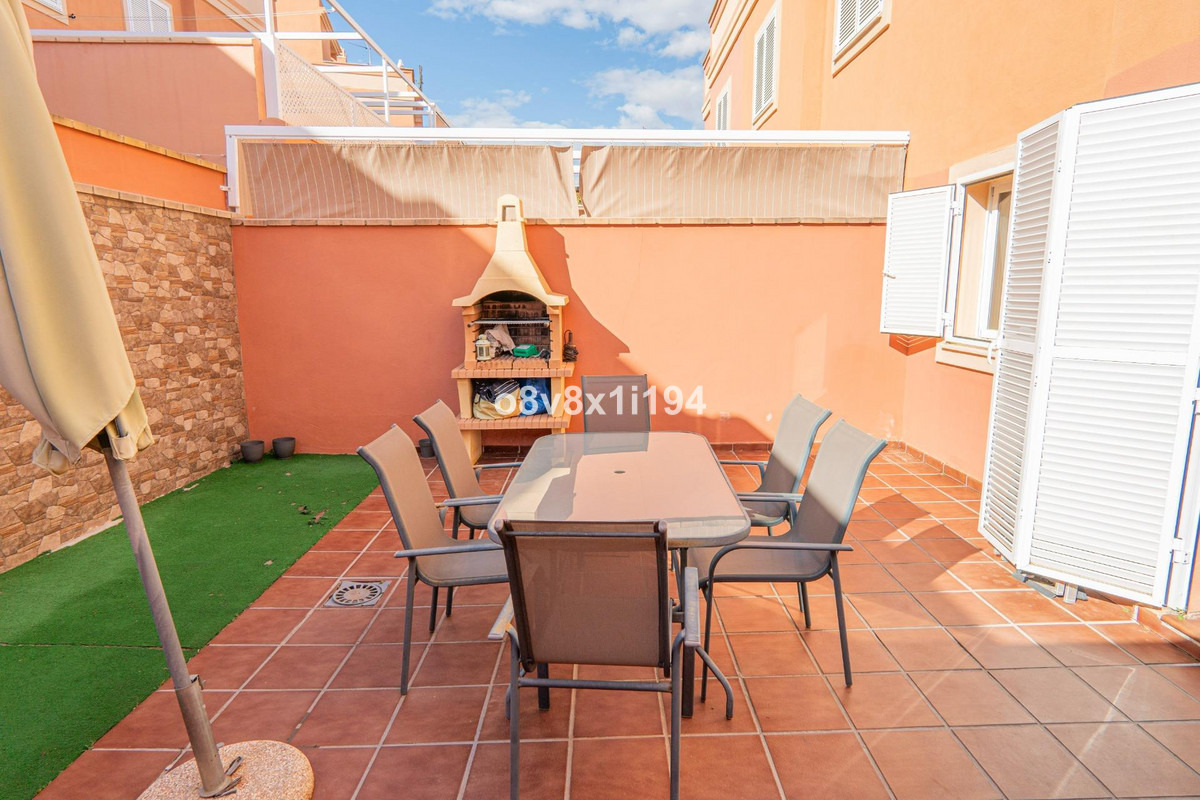 Te koop Herenhuis Costa Del Sol Benajarafe € 360.000,-