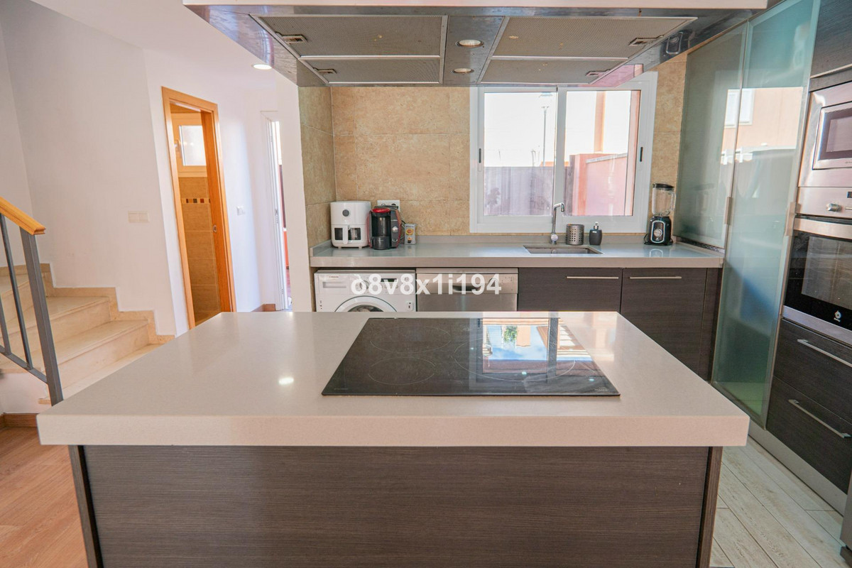 Te koop Herenhuis Costa Del Sol Benajarafe € 360.000,-