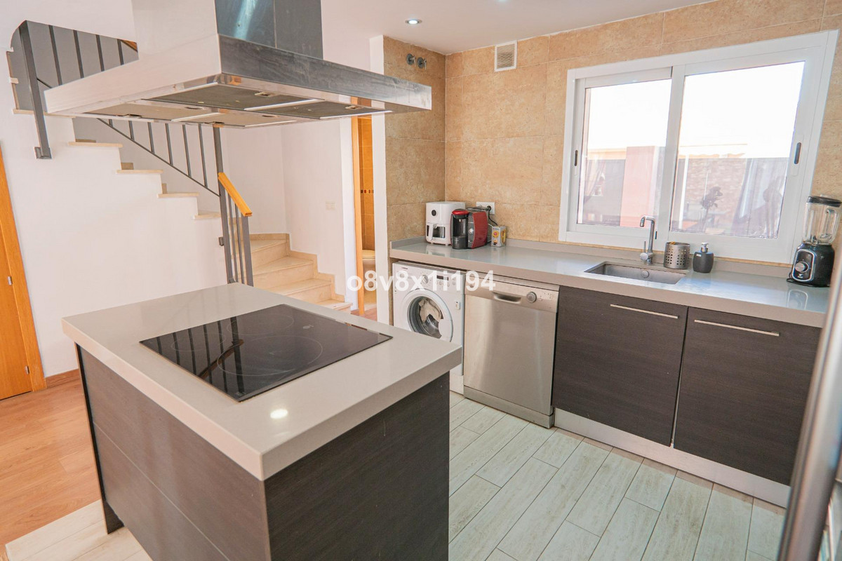 Te koop Herenhuis Costa Del Sol Benajarafe € 360.000,-