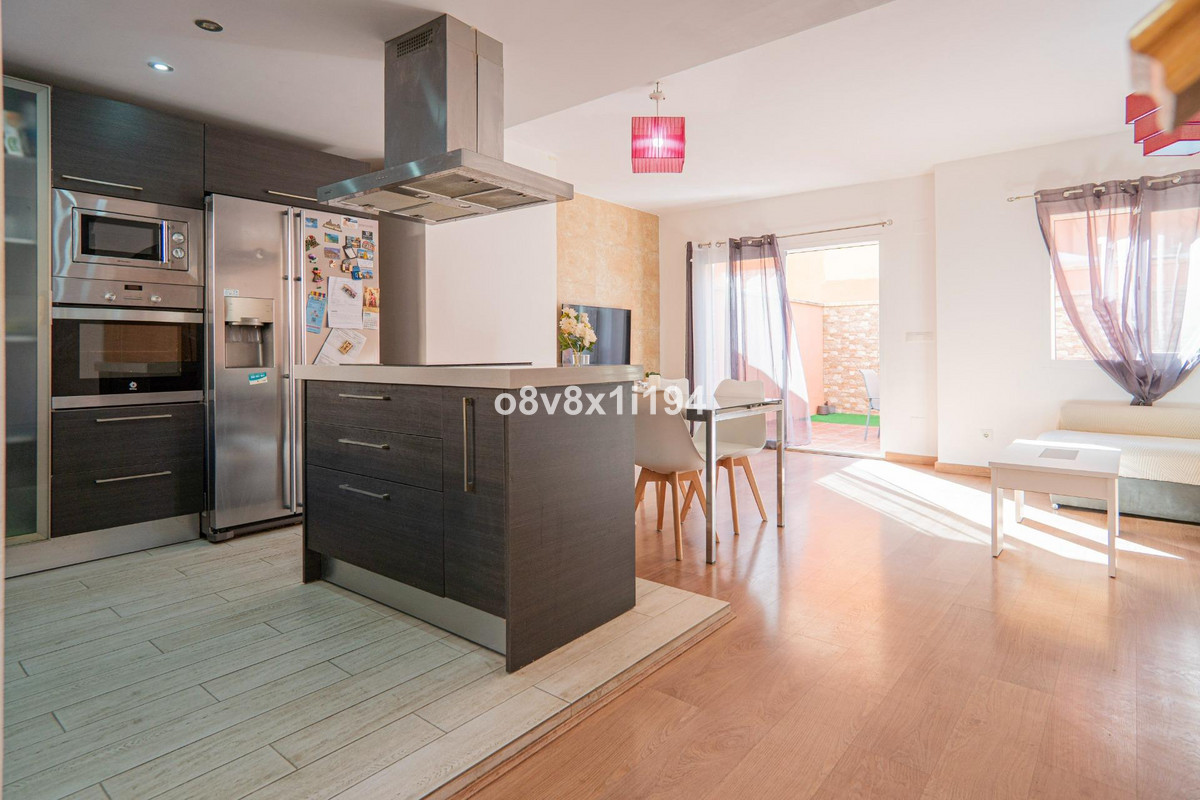 Te koop Herenhuis Costa Del Sol Benajarafe € 360.000,-