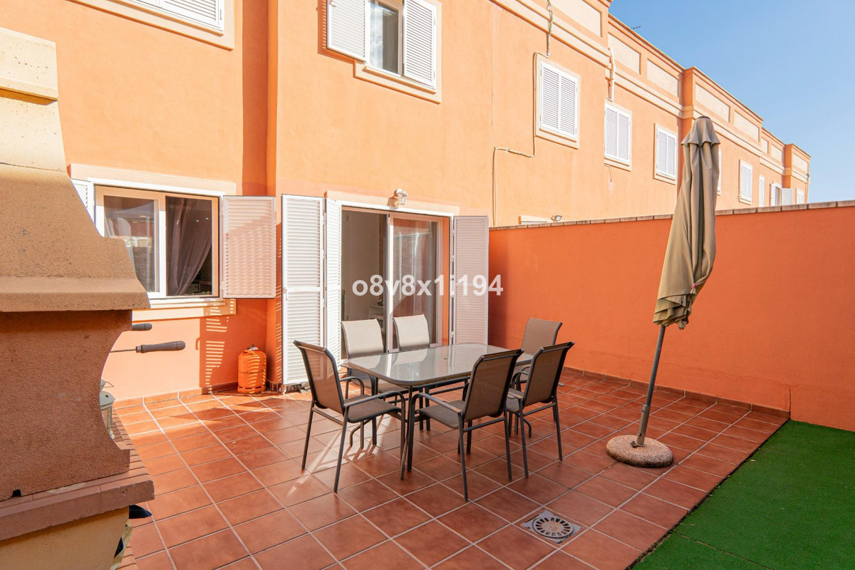 Te koop Herenhuis Costa Del Sol Benajarafe € 360.000,-