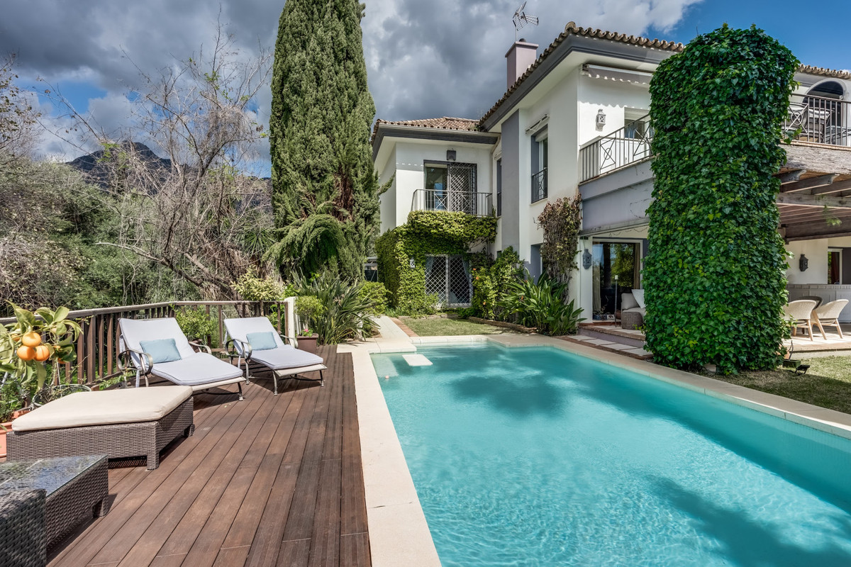 Te koop Vrijstaande Villa Costa Del Sol Marbella € 2.195.000,-