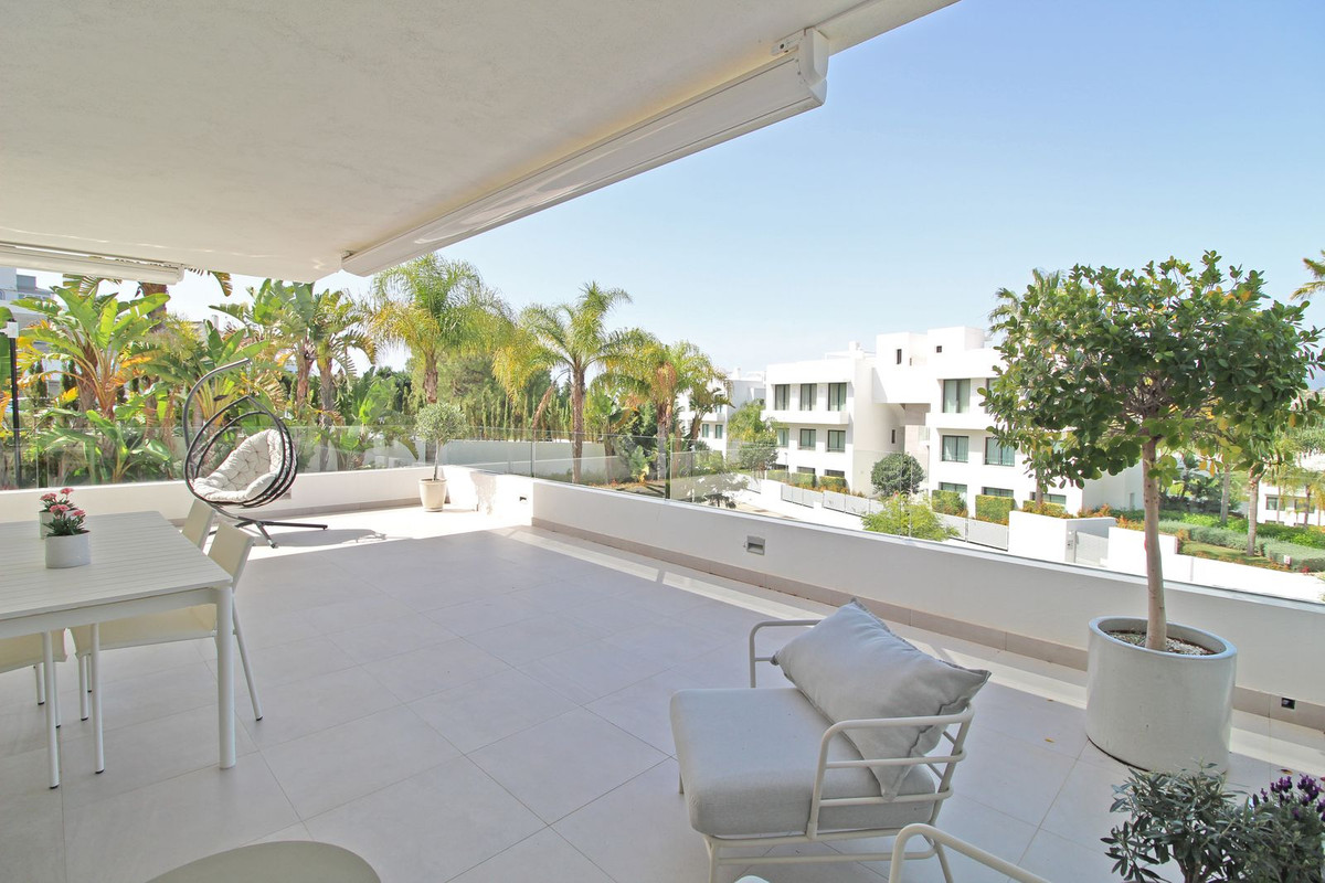 Te koop Middle Floor Apartment Costa Del Sol Atalaya € 799.000,-