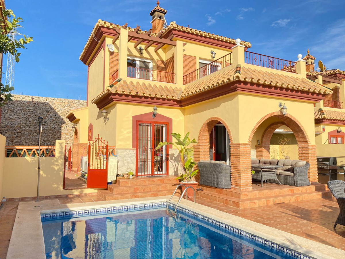 Te koop Half vrijstaand huis Costa Del Sol Torrox € 478.000,-