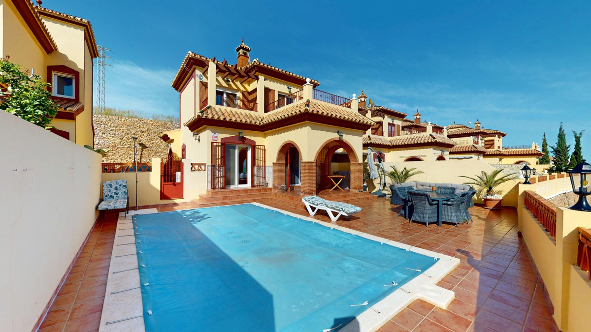 Te koop Half vrijstaand huis Costa Del Sol Torrox € 478.000,-