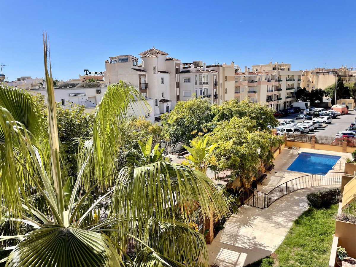 Te koop Middle Floor Apartment Costa Del Sol Nerja € 320.000,-