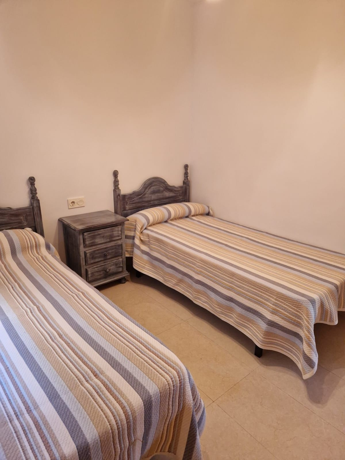 Te koop Middle Floor Apartment Costa Del Sol Nerja € 320.000,-