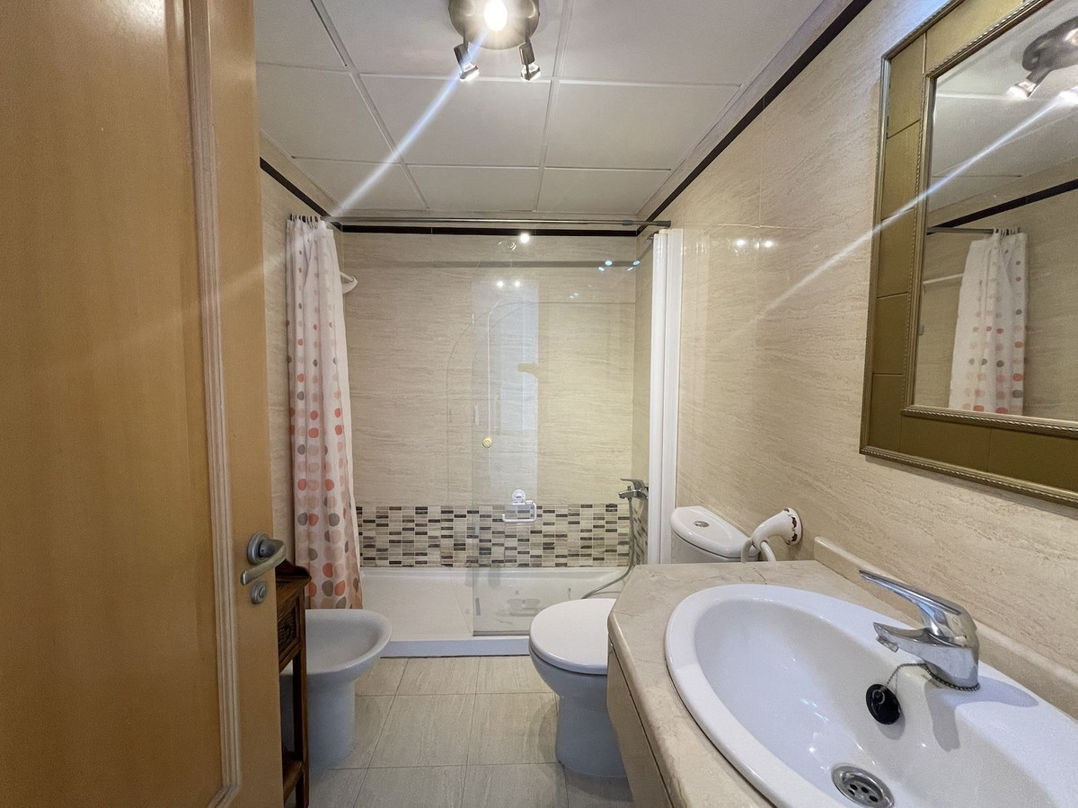 Te koop Middle Floor Apartment Costa Del Sol Nerja € 320.000,-