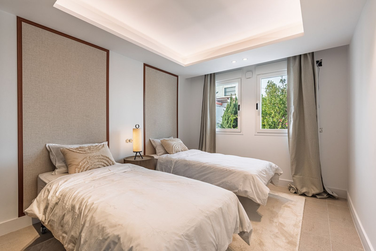 Te koop Herenhuis Costa Del Sol The Golden Mile € 1.595.000,-