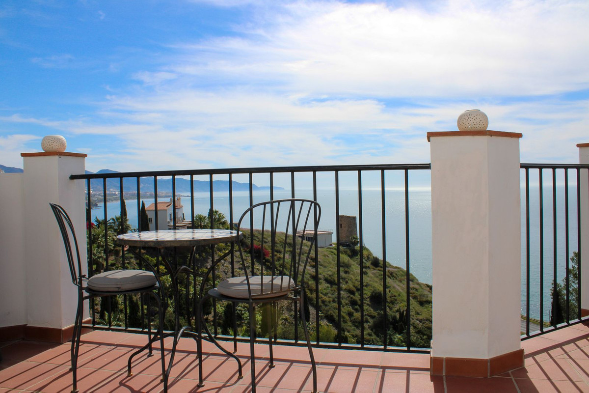 Te koop Half vrijstaand huis Costa Del Sol Nerja € 395.000,-