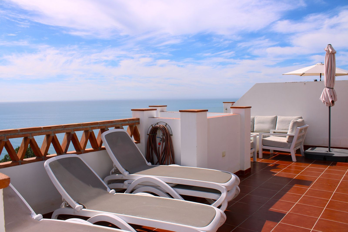 Te koop Half vrijstaand huis Costa Del Sol Nerja € 395.000,-