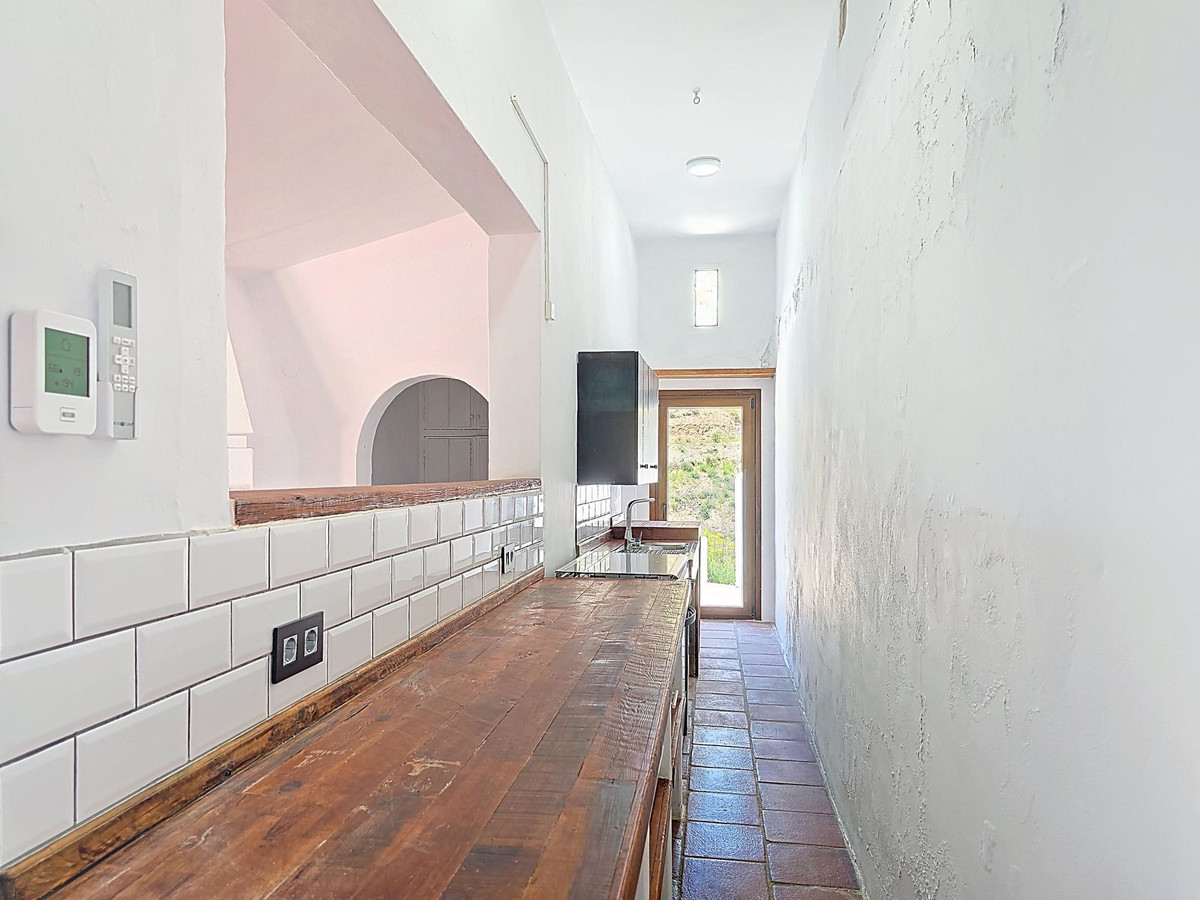 Te koop Vrijstaande Villa Costa Del Sol Sedella € 350.000,-