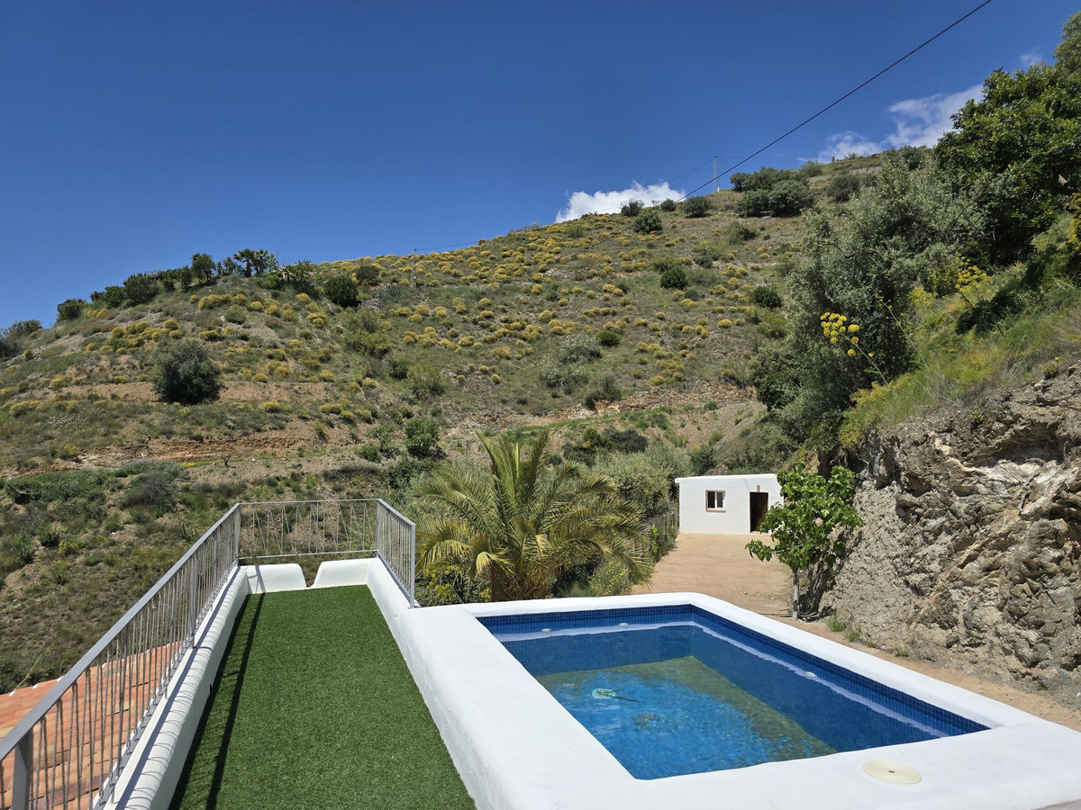 Te koop Vrijstaande Villa Costa Del Sol Sedella € 350.000,-