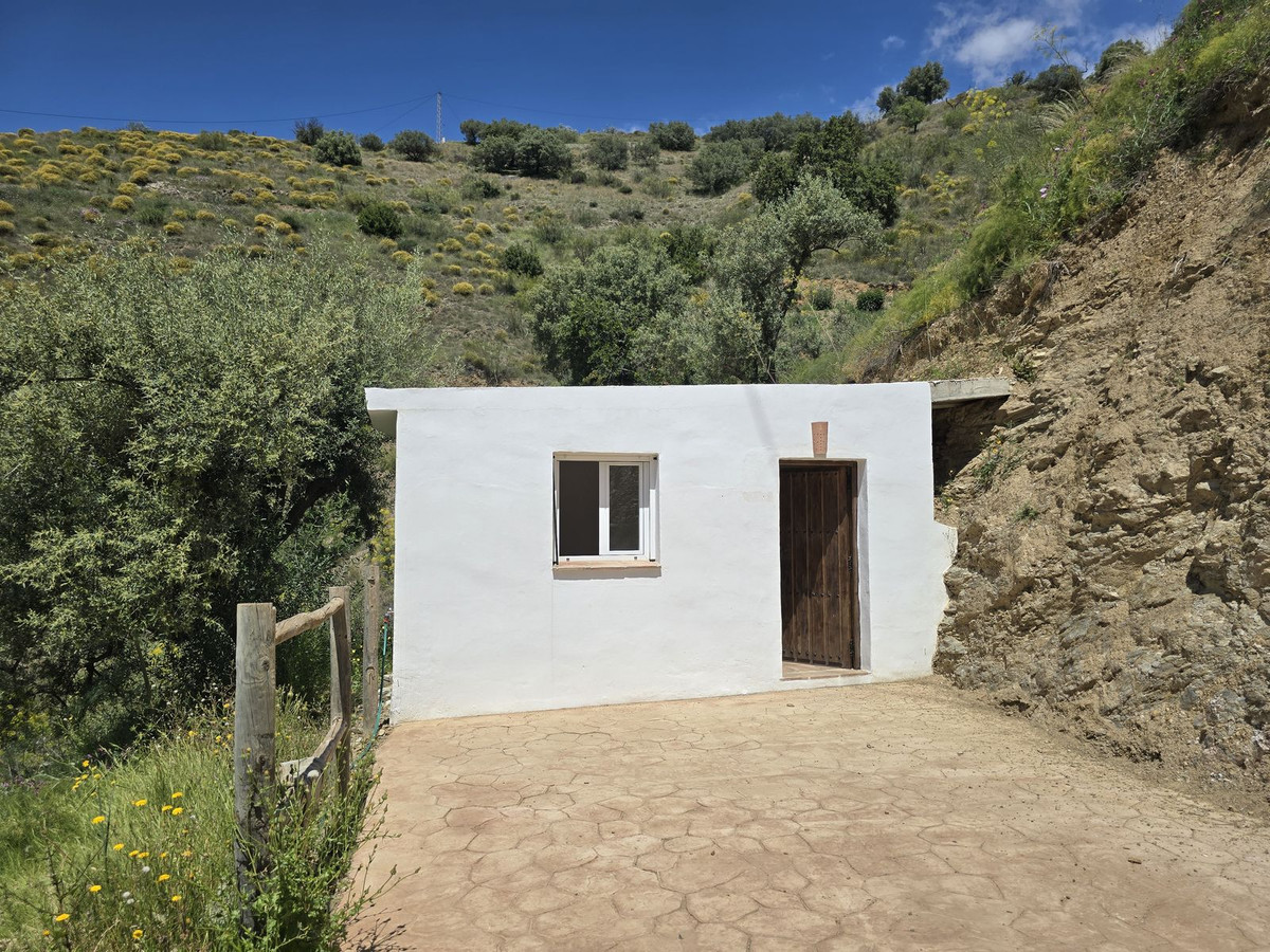 Te koop Vrijstaande Villa Costa Del Sol Sedella € 350.000,-