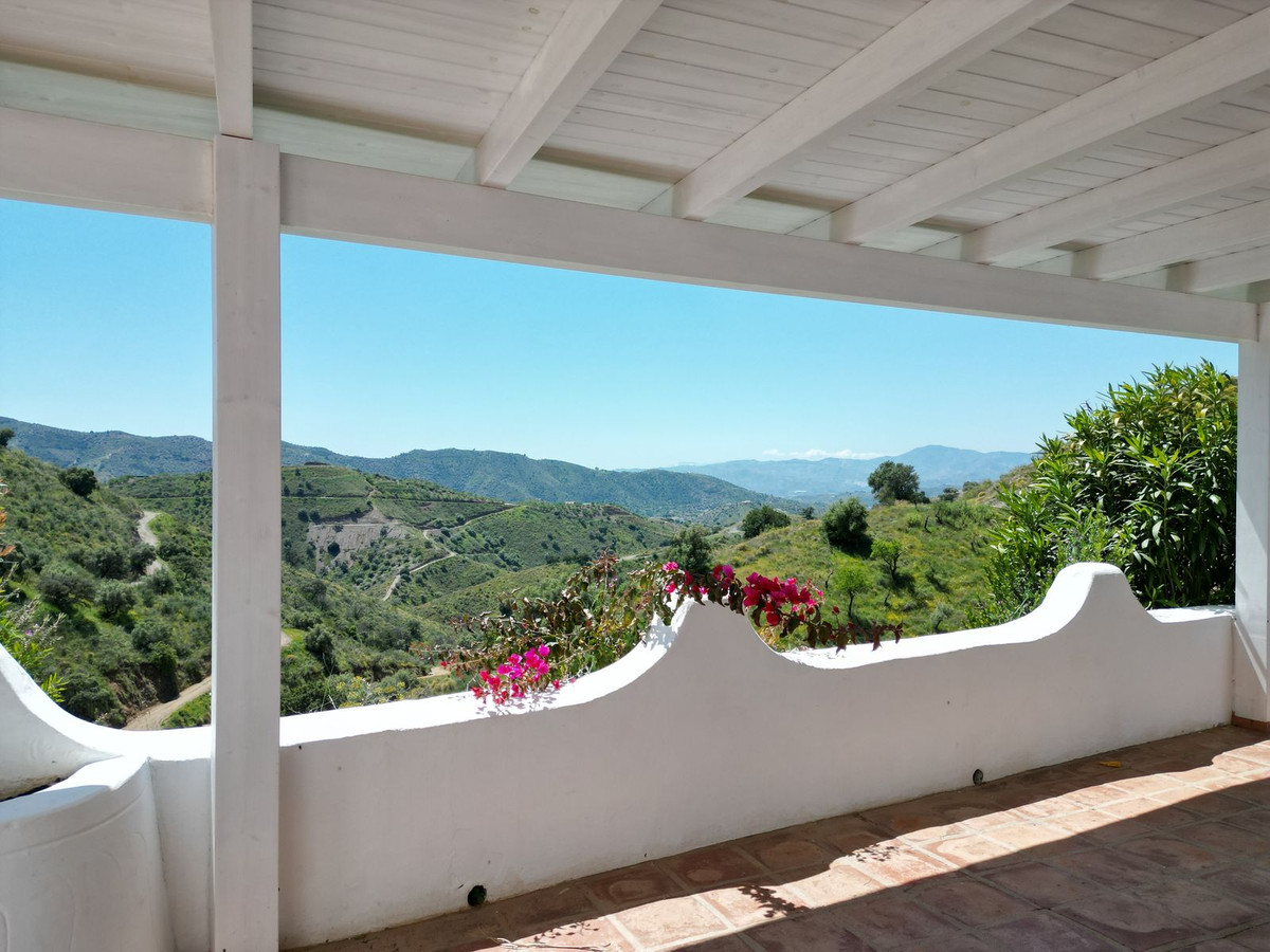 Te koop Vrijstaande Villa Costa Del Sol Sedella € 350.000,-