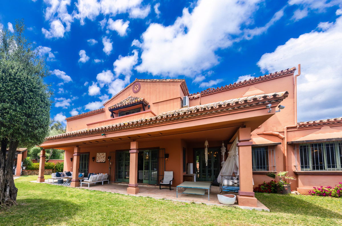 Te koop Vrijstaande Villa Costa Del Sol Nueva Andalucía € 2.290.000,-