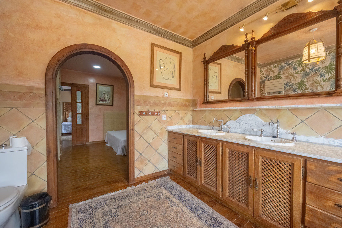 Te koop Vrijstaande Villa Costa Del Sol Nueva Andalucía € 2.290.000,-