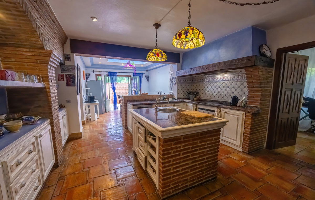 Te koop Vrijstaande Villa Costa Del Sol Nueva Andalucía € 2.290.000,-