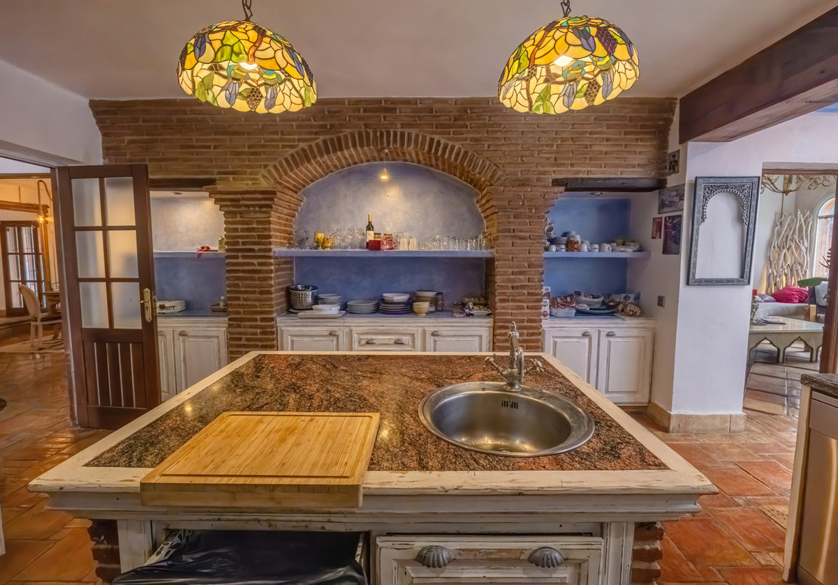 Te koop Vrijstaande Villa Costa Del Sol Nueva Andalucía € 2.290.000,-