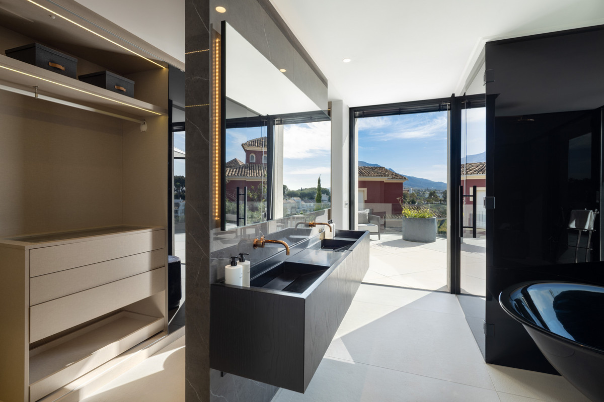 Te koop Vrijstaande Villa Costa Del Sol Benahavís € 5.895.000,-